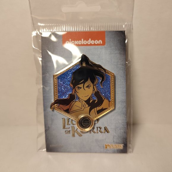 Legend of Korra Golden Series Lapel Pin - Picture 2 of 3